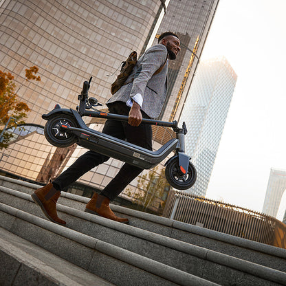 NIU KQi3 Pro Foldable Electric Kick Scooter w/ 31 mi Max Operating Range & 20 mph Max Speed �� Black